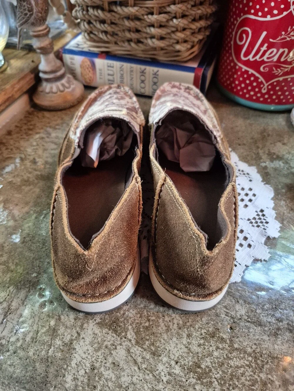 Ariat new without